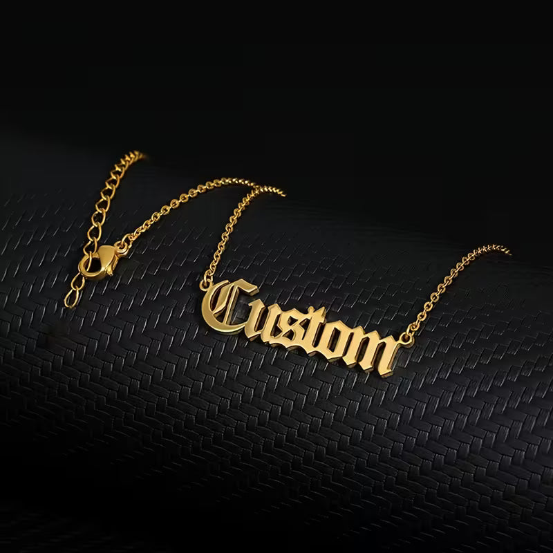 Personalizowany Naszyjnik z Grawerem – Subtelny Symbol Bliskości